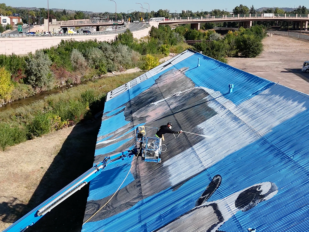 spray paintung on a large scale